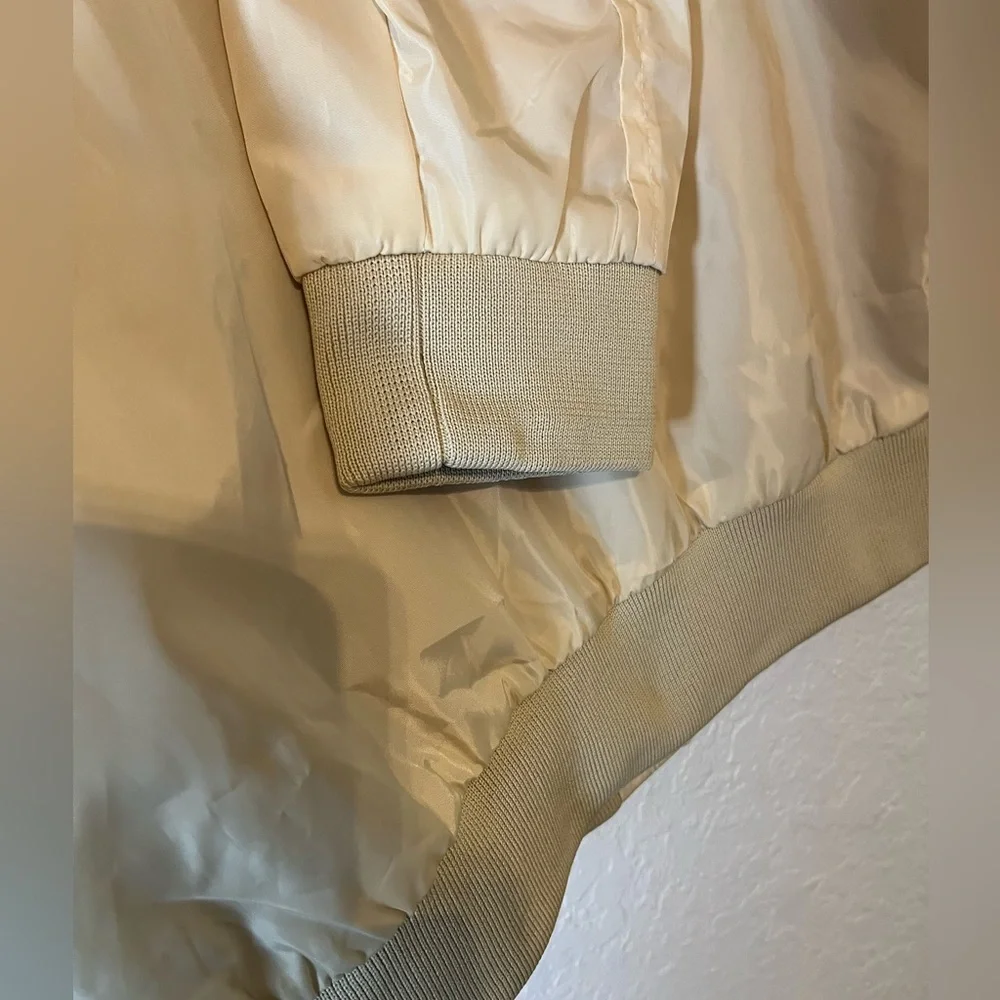 BooHoo Man jacket with elastic arm and waist cream color like new vinyl - Picture 3 of 7